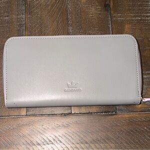 Baekgaard Zip Around Wallet in Gray with purple interior